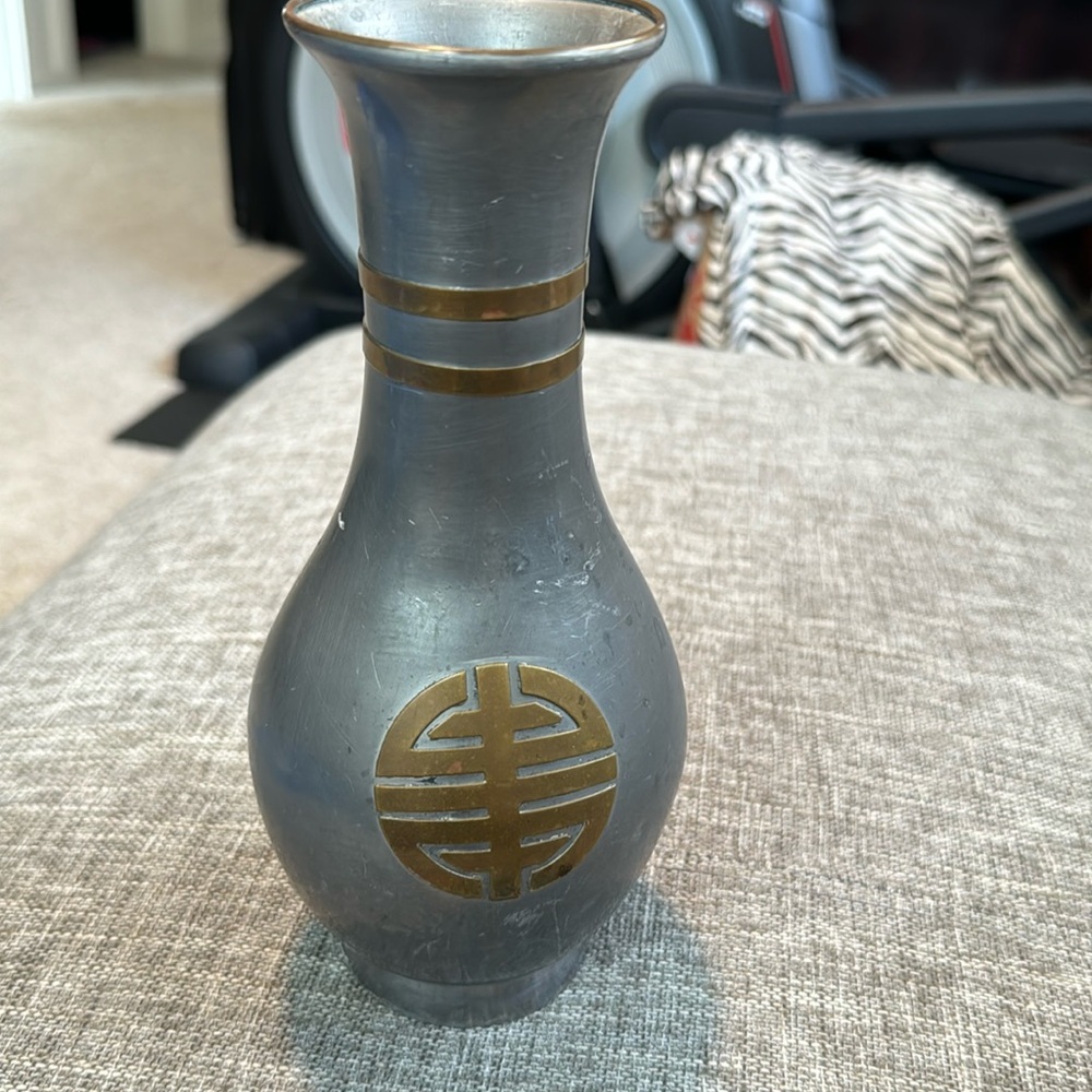 VINTAGE CHINESE / HONG KONG PURE PEWTER W/BRASS SMALL VASE crabs